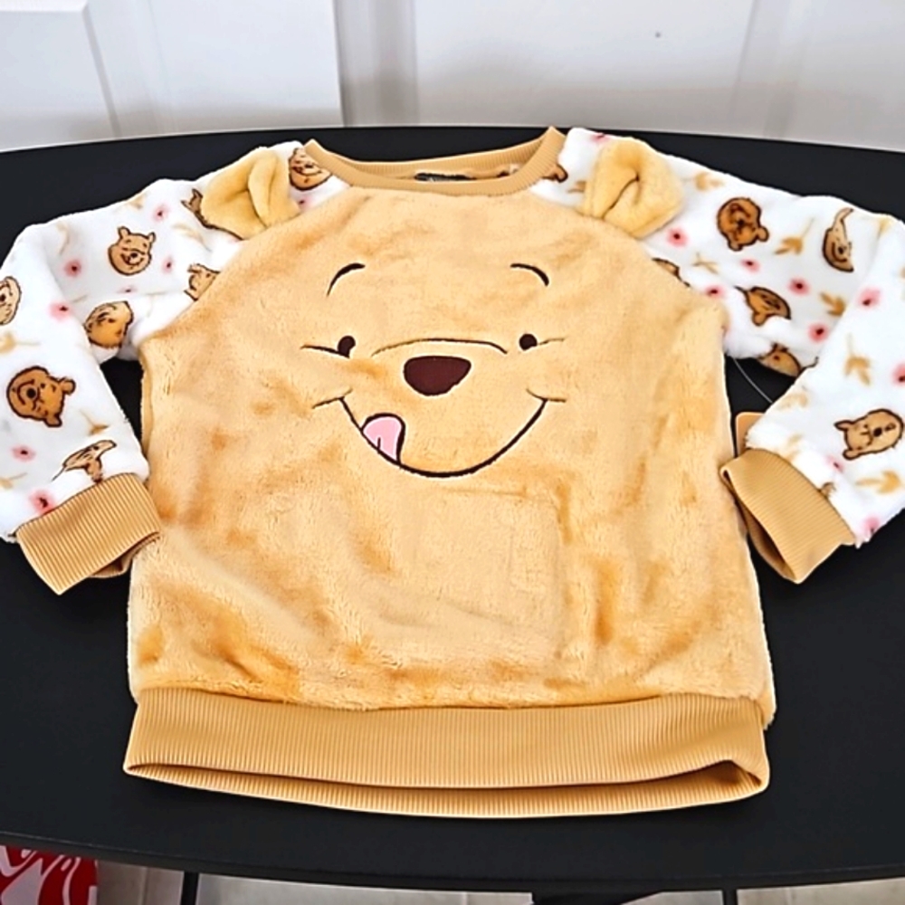 NWT Disney Winnie-the-Pooh  Fleece Top